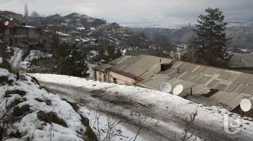 ”ავარიების შიშით ბავშვებს ეზოში ვერ ვუშვებთ”