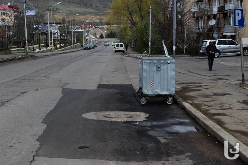 9 აპრილზე ჩავარდნილი გზა შეაკეთეს [Photo]