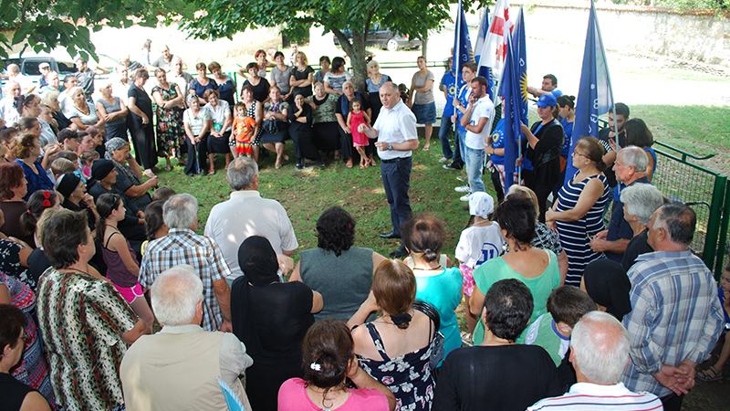 წინასაარჩევნო შეხვედრები ხონის მუნიციპალიტეტში   [R]