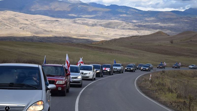 მანქანებით მსვლელობა გიორგი კოპაძის მხარდასაჭერად [R]