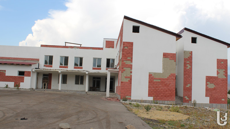 სოფელ არალში სკოლის მშენებლობა წელს ვერ დასრულდება