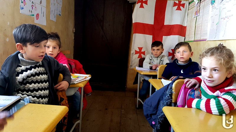 სკოლა ერთ ოთახში, ხუთი მოსწავლით [Photo/Video]