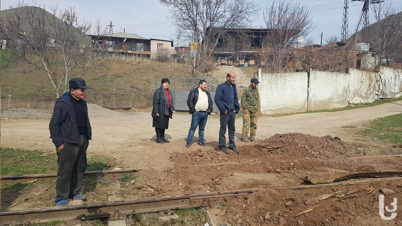 თამარაშვილის ქუჩაზე მოსახლოება მოკლე გზით ვეღარ ისარგებლებს [Photo]