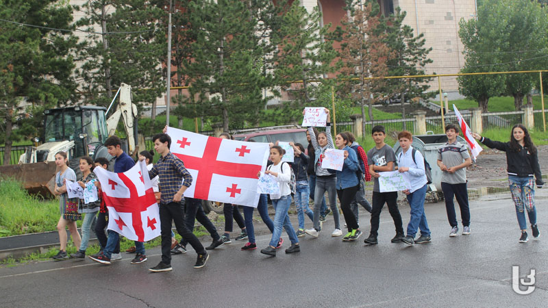 ვალეში შუქნიშნების დაყენებას სამი თვის წინ ითხოვდნენ, თუმცა ამ დრომდე არ გაუკეთებიათ