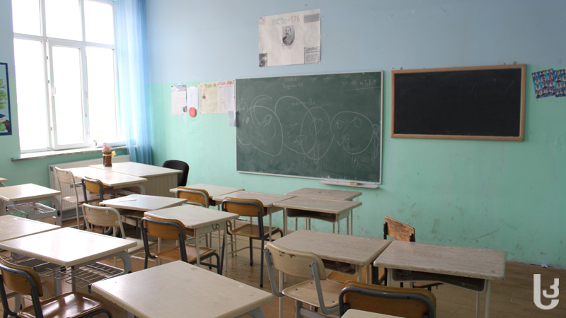 ბორჯომის სკოლაში მოსწავლის შეურაცხყოფისთვის მასწავლებელმა სასტიკი საყვედური მიიღო