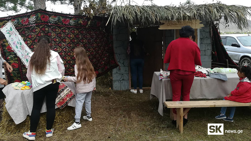 სოფელ რუსთავში სახალხო დღესასწაულს 'შოთაობას' ზეიმობენ [ფოტო]