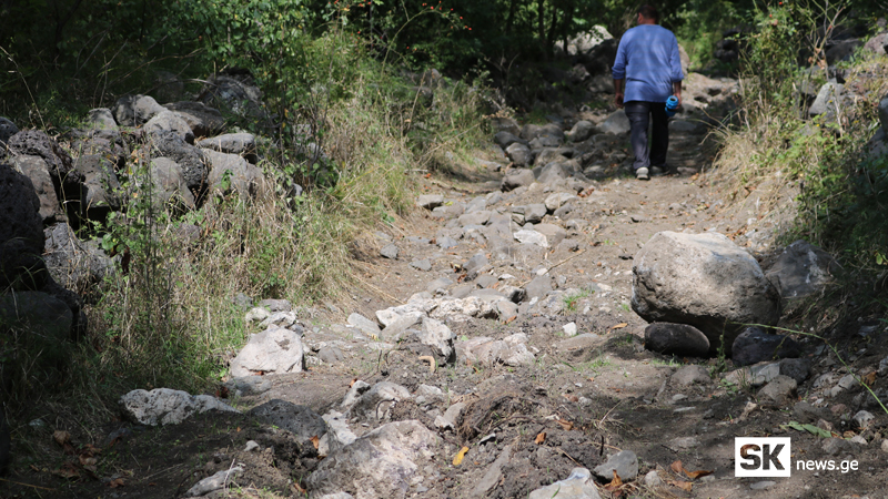 ნიჯგორში აღადგენენ გზას, რომელიც წყლის სისტემის მშენებლობისას დაზიანდა